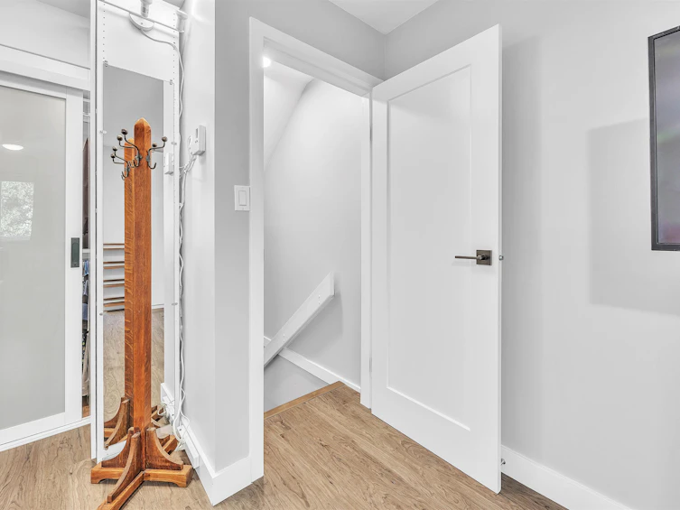 2433 W 6th Avenue, Vancouver, BC, V6K 1W2 - 23