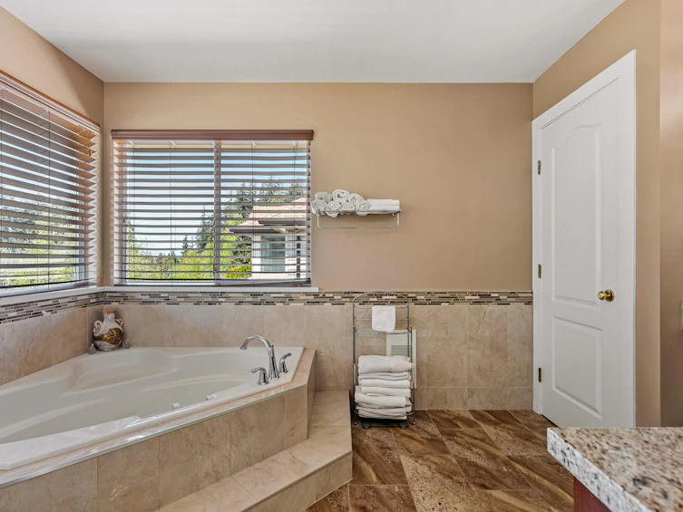 2622 Sandstone Crescent, Coquitlam, BC, V3E 2T8 - 21