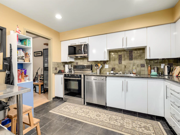 402-6888 Station Hill Drive, Burnaby, BC, V3N 4X5 - 9
