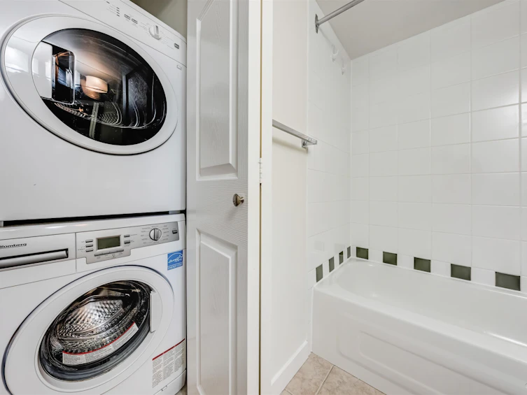 805-1420 W Georgia Street, Vancouver, BC, V6G 3K4 - 19