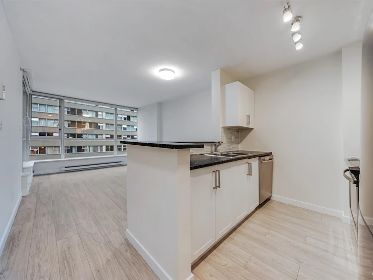 805-1420 W Georgia Street, Vancouver, BC, V6G 3K4 - 16