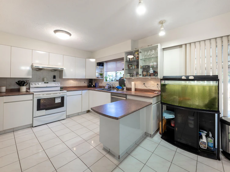 830 Irvine Street, Coquitlam, BC, V3C 4C2 - 16