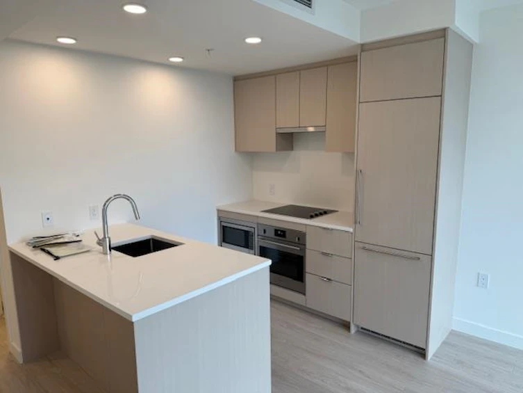 703-13675 107a Avenue, Surrey, BC, V3T 0X2
