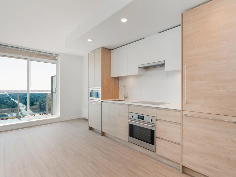 2301-13615 Fraser Highway, Surrey, BC, V3T 0P7 - 2