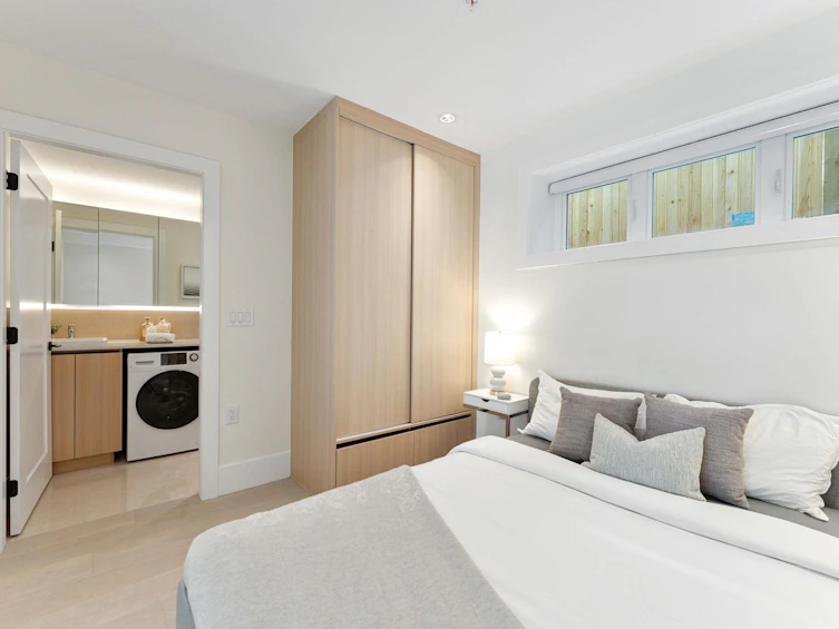 3121 Columbia Street, Vancouver, BC, V5Y 1N4 - 18