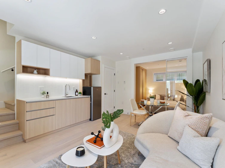 3121 Columbia Street, Vancouver, BC, V5Y 1N4 - 14