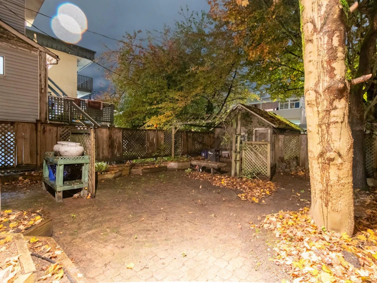 2243 W 5th Avenue, Vancouver, BC, V6K 1S4 - 26