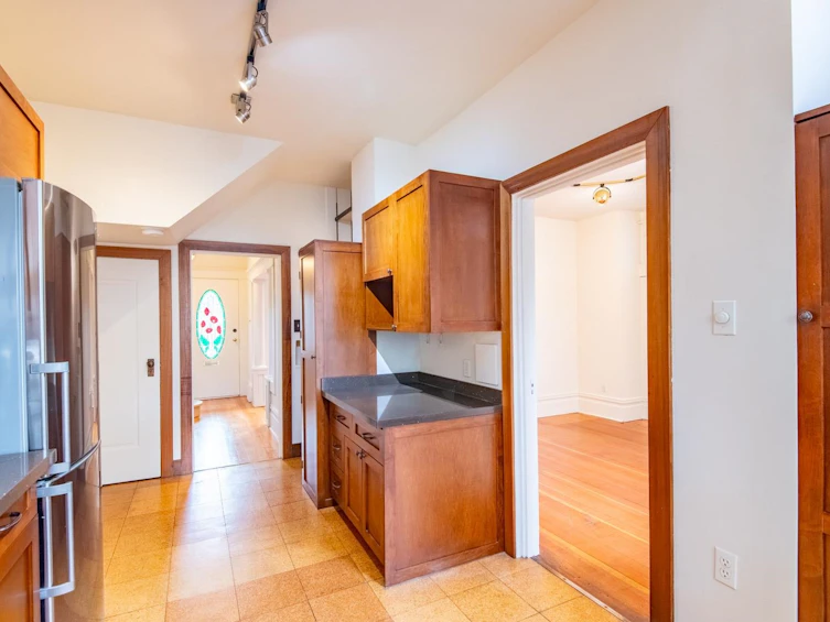2243 W 5th Avenue, Vancouver, BC, V6K 1S4 - 13