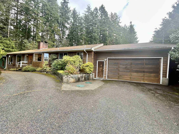 588 Veterans Road, Gibsons, BC, V0N 1V4 - 2