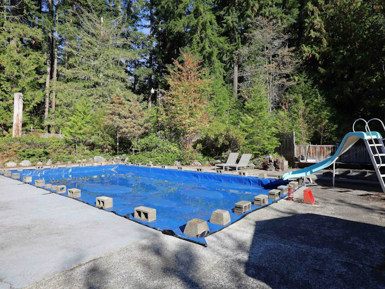 588 Veterans Road, Gibsons, BC, V0N 1V4 - 4