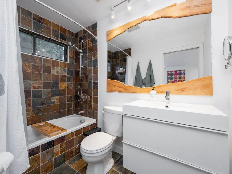 9-2151 Banbury Road, North Vancouver, BC, V7G 1W7 - 21