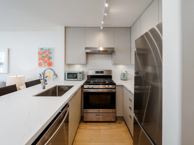 404-2688 Vine Street, Vancouver, BC, V6K 4T6 - 3