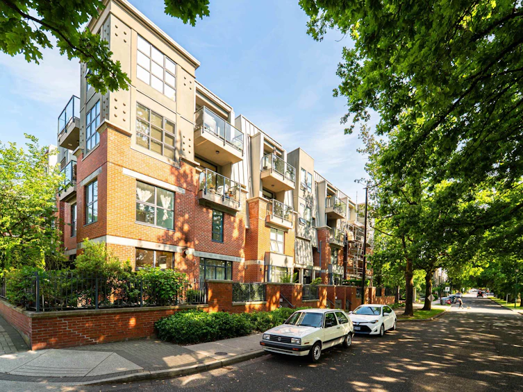404-2688 Vine Street, Vancouver, BC, V6K 4T6 - 32