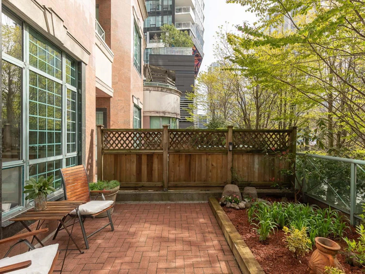 104-293 Smithe Street, Vancouver, BC, V6B 5W4 - 6