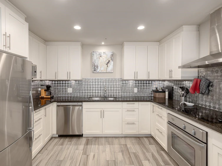 104-293 Smithe Street, Vancouver, BC, V6B 5W4 - 14