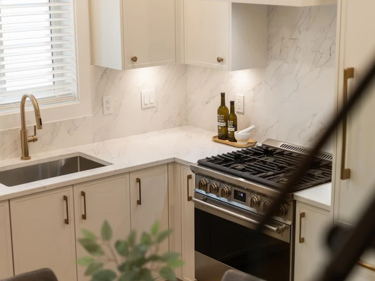 2053 E 4th Avenue, Vancouver, BC, V5N 1K5 - 10