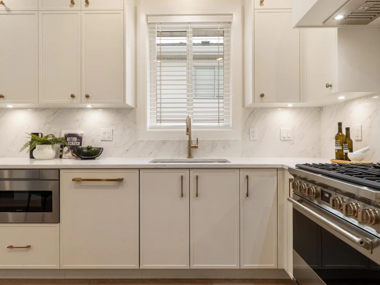2053 E 4th Avenue, Vancouver, BC, V5N 1K5 - 5