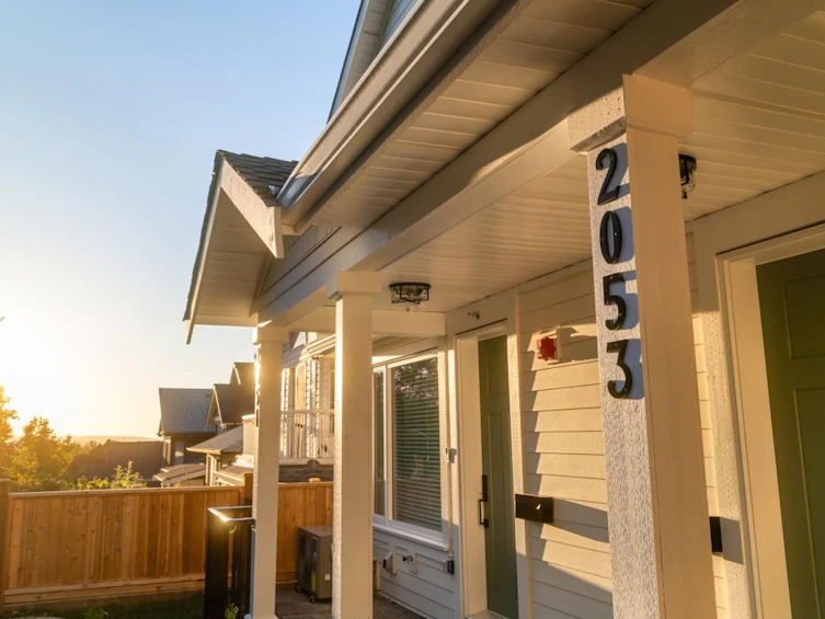 2053 E 4th Avenue, Vancouver, BC, V5N 1K5 - 2