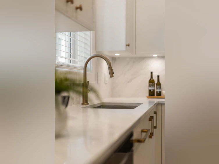 2053 E 4th Avenue, Vancouver, BC, V5N 1K5 - 6