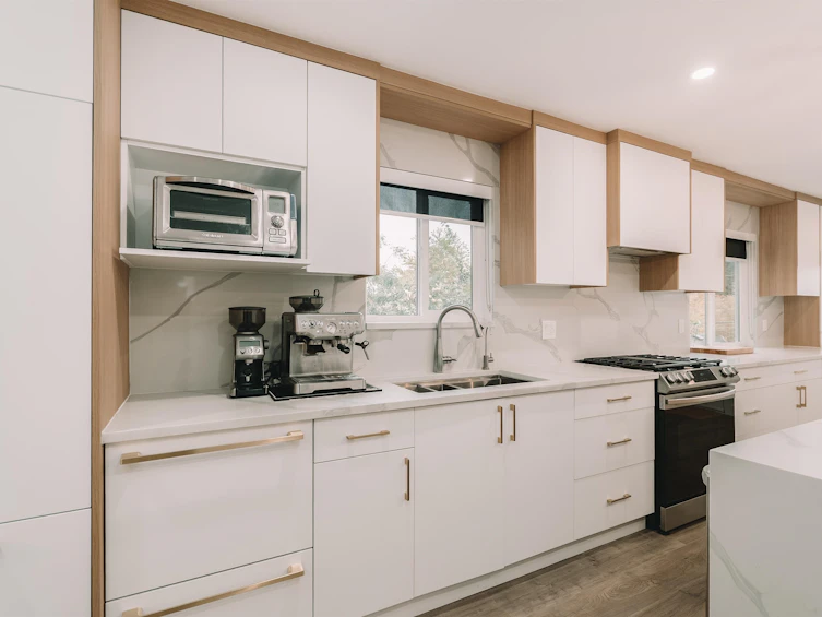 5885 Sherbrooke Street, Vancouver, BC, V5W 3N1 - 9