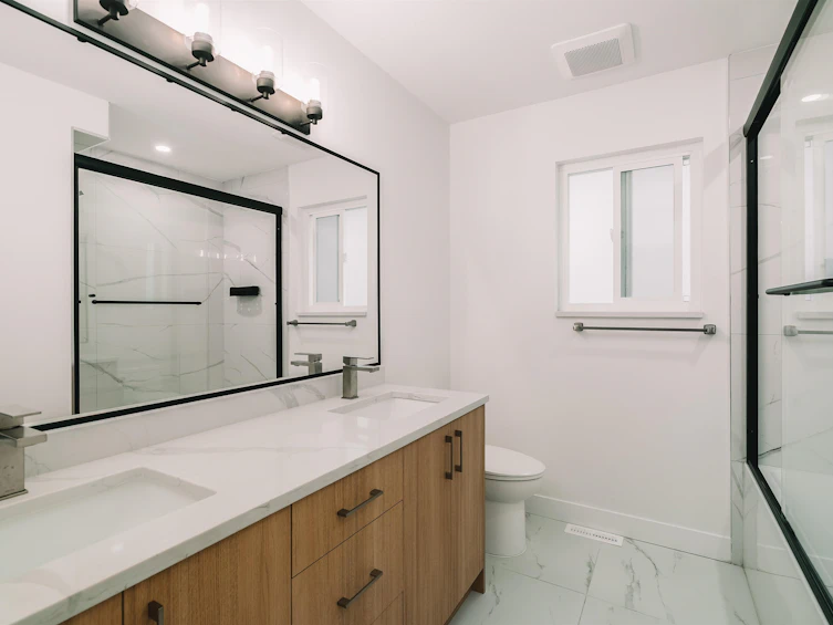 5885 Sherbrooke Street, Vancouver, BC, V5W 3N1 - 17