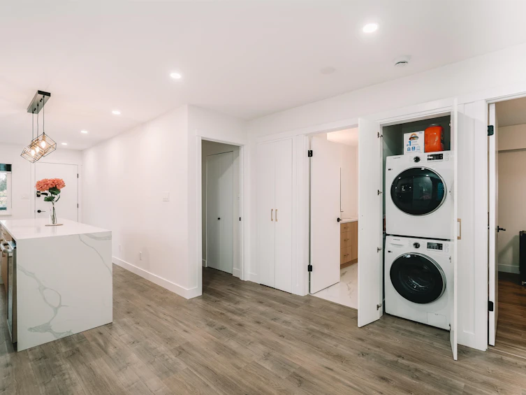 5885 Sherbrooke Street, Vancouver, BC, V5W 3N1 - 14