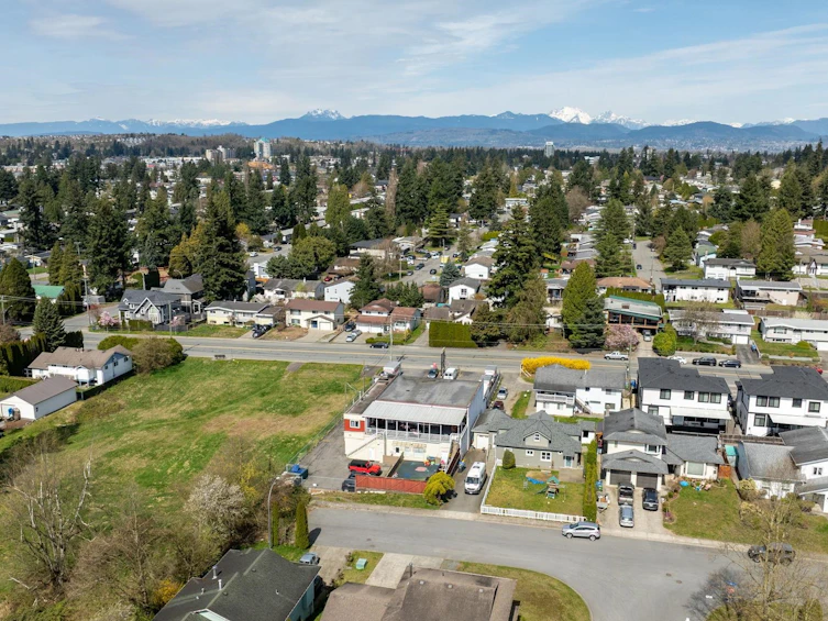 32354 Marshall Road, Abbotsford, BC, V2T 1A4 - 37