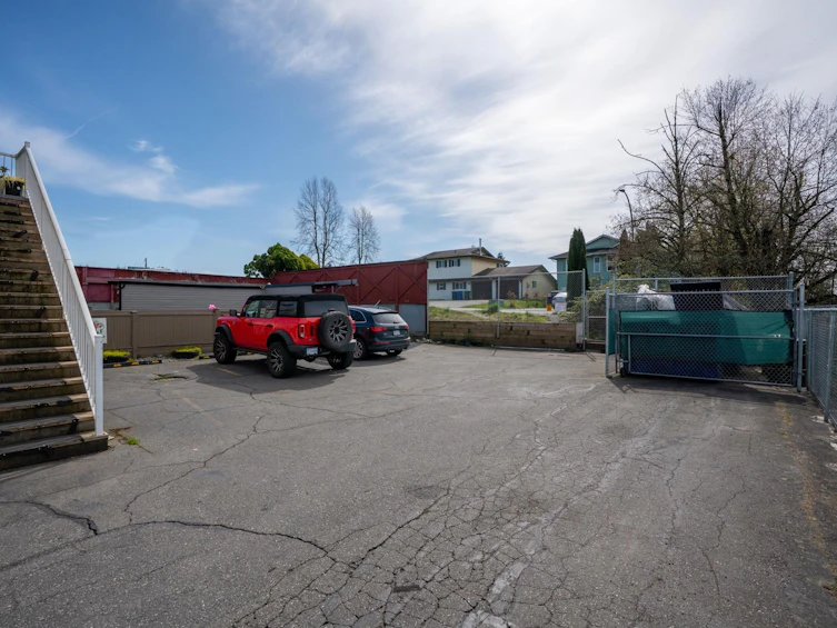 32354 Marshall Road, Abbotsford, BC, V2T 1A4 - 31