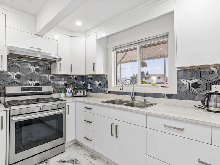 32354 Marshall Road, Abbotsford, BC, V2T 1A4 - 7