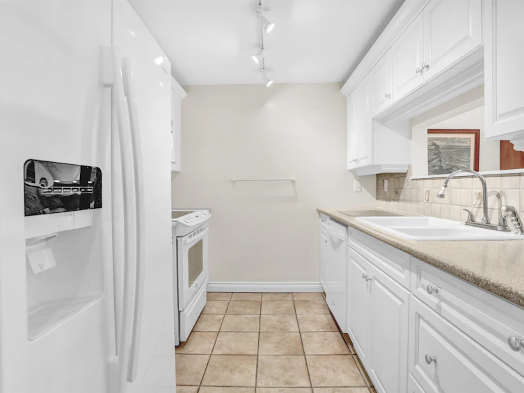 403-2580 Tolmie Street, Vancouver, BC, V6R 4R4 - 21