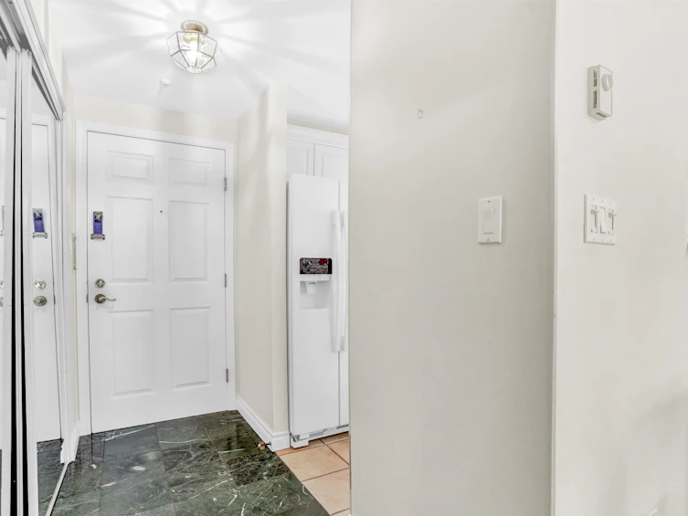 403-2580 Tolmie Street, Vancouver, BC, V6R 4R4 - 3