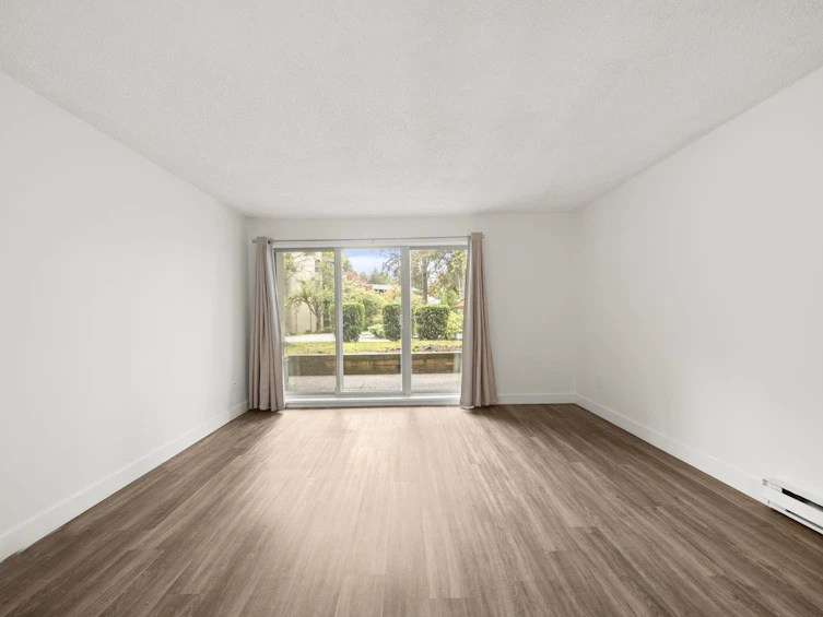 110-9847 Manchester Drive, Burnaby, BC, V3N 4P4 - 14