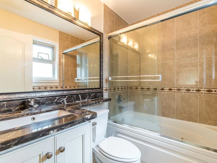 7734 16th Avenue, Burnaby, BC, V3N 1P9 - 8