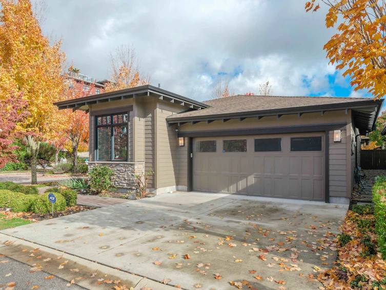 5036 Springs Boulevard, Delta, BC, V4M 0A7 - 2