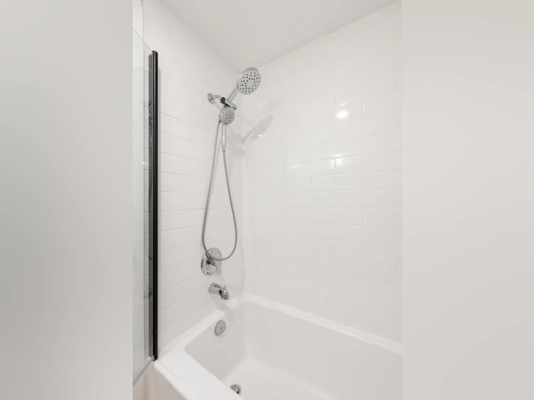 631 Second Street, New Westminster, BC, V3L 2M6 - 30