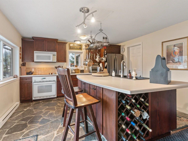 238 Maple Falls Road, Columbia Valley, BC, V2R 4X6 - 25