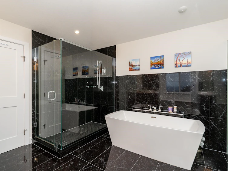1468 Strawline Hill Street, Coquitlam, BC, V3E 0L7 - 26