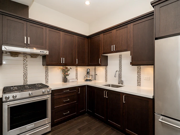 1468 Strawline Hill Street, Coquitlam, BC, V3E 0L7 - 13