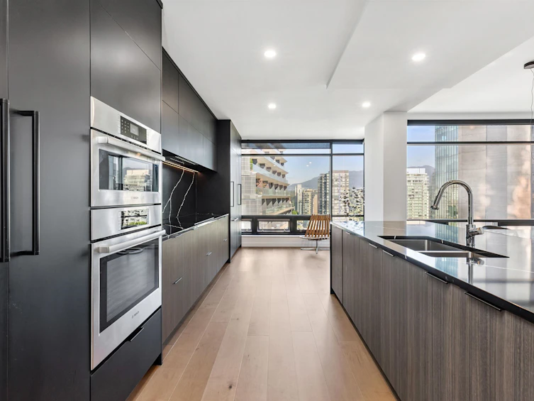 8C-1500 Alberni Street, Vancouver, BC, V6G 3C9 - 3
