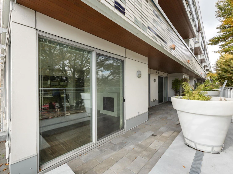218-3333 Main Street, Vancouver, BC, V5V 3M8 - 23