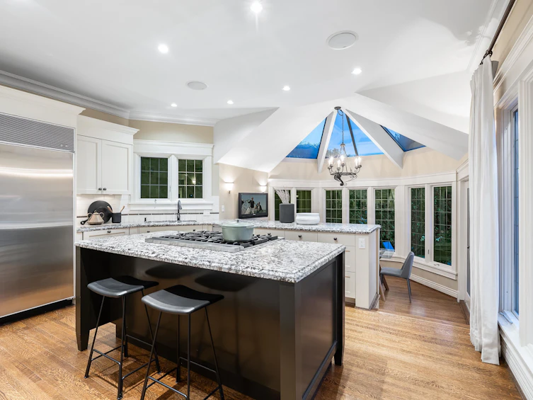 2716 W 49th Avenue, Vancouver, BC, V6N 3S6 - 10