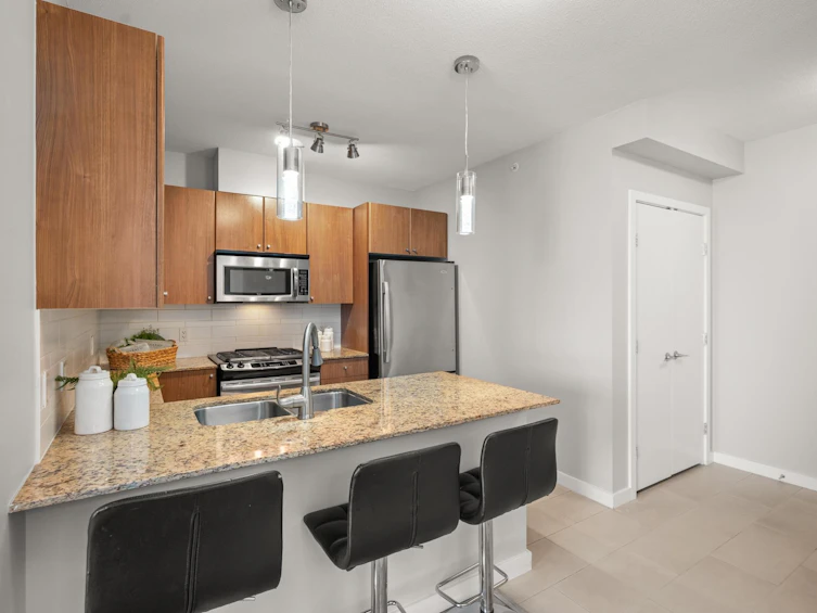 2103-280 Ross Drive, New Westminster, BC, V3L 0C2 - 9