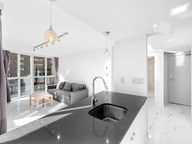 702-1188 Howe Street, Vancouver, BC, V6Z 2S8 - 11