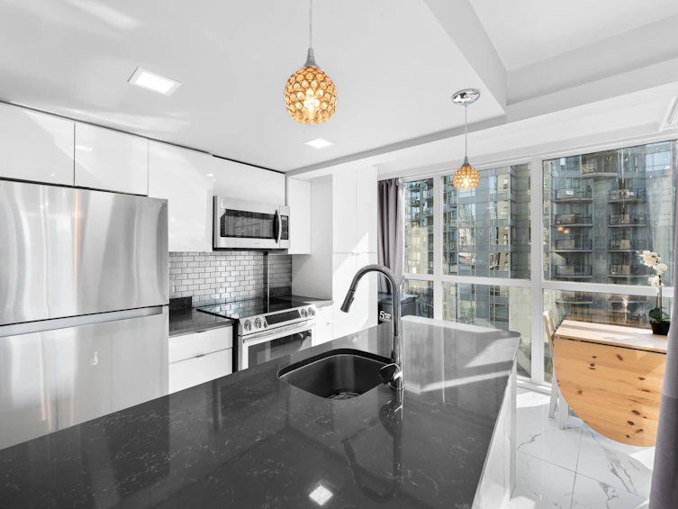 702-1188 Howe Street, Vancouver, BC, V6Z 2S8 - 12
