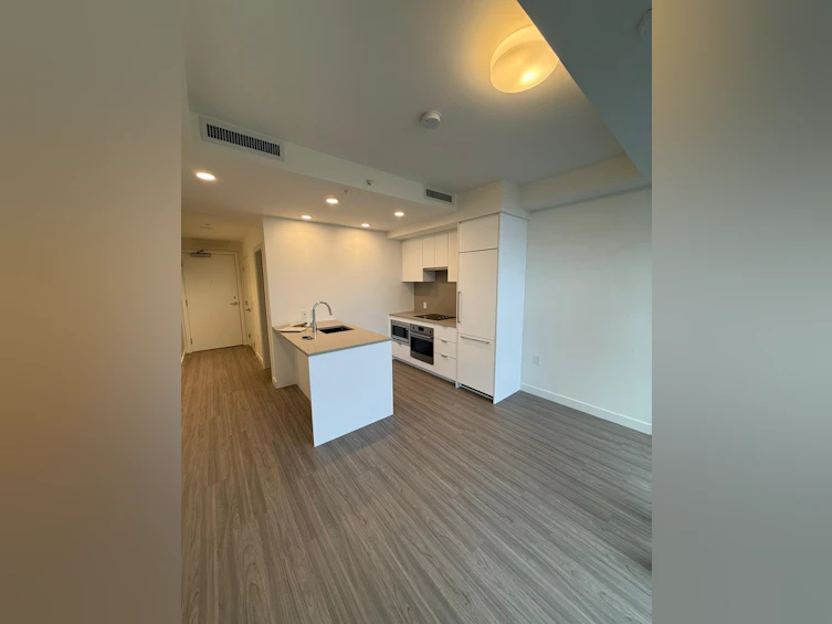 3403-13675 107a Avenue, Surrey, BC, V3X 0T2 - 5