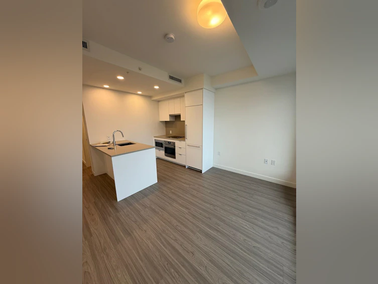 3403-13675 107a Avenue, Surrey, BC, V3X 0T2