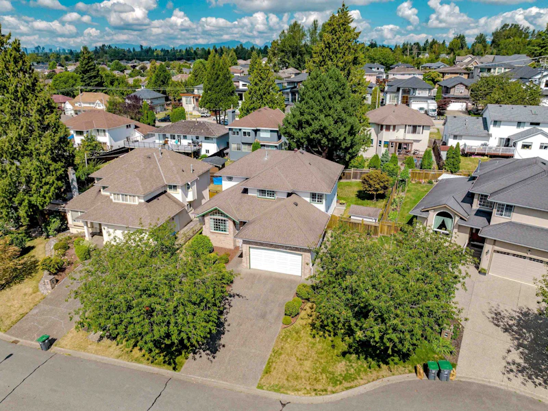 8165 154th Street, Surrey BC V3S 7X8