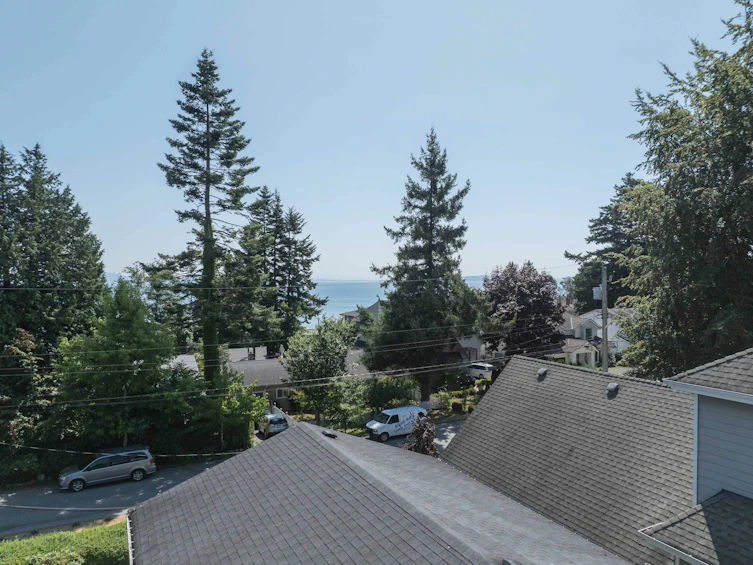 13195 14 Avenue, Surrey, BC, V4A 1G6 - 2