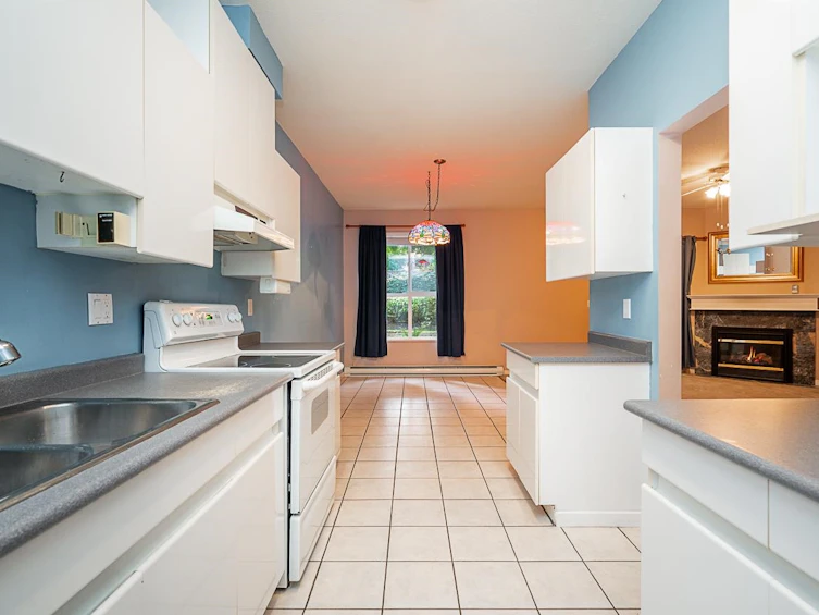 111-14981 101a Avenue, Surrey, BC, V3R 0T1 - 13