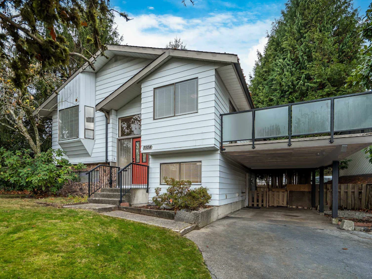 3924 Victoria Place, Port Coquitlam, BC, V3B 5M1 - 3